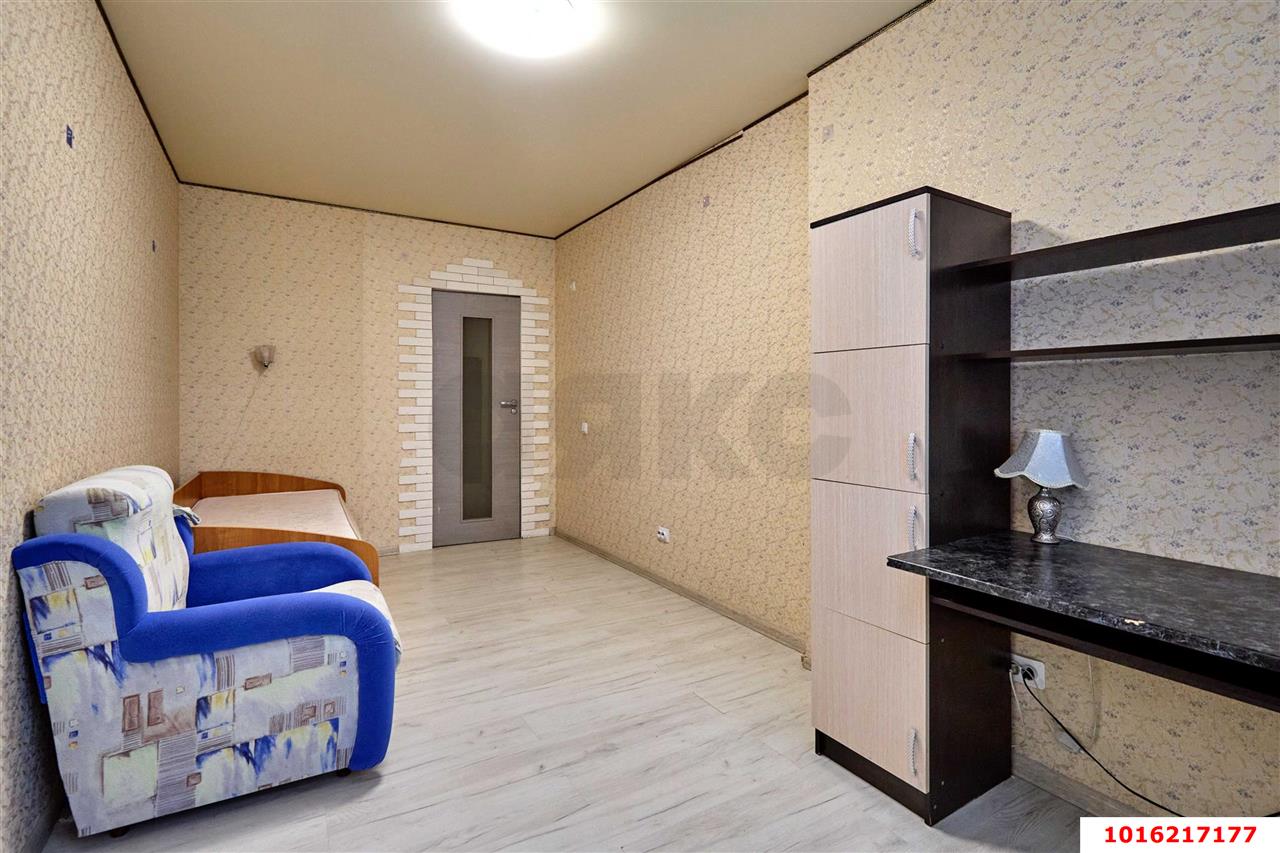 Фото №6: 2-комнатная квартира 69 м² - Краснодар, жилой комплекс Времена Года 3, Завод Радиоизмерительных Приборов, имени Петра Метальникова, мкр. Прикубанский внутригородской округ, ул. Цезаря Куникова, 24к2