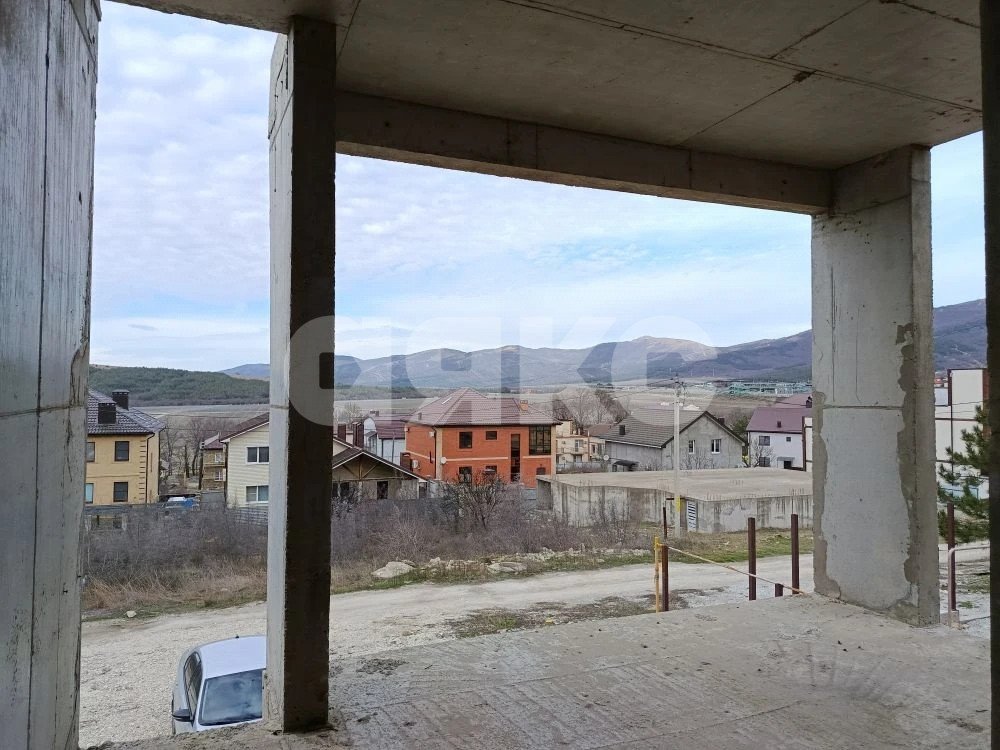 Фото №9: Дом 180 м² + 4 сот. - Геленджик, мкр. Марьинский, ул. Константина Паустовского, 33