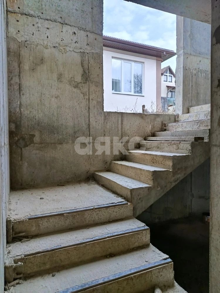 Фото №6: Дом 180 м² + 4 сот. - Геленджик, мкр. Марьинский, ул. Константина Паустовского, 33