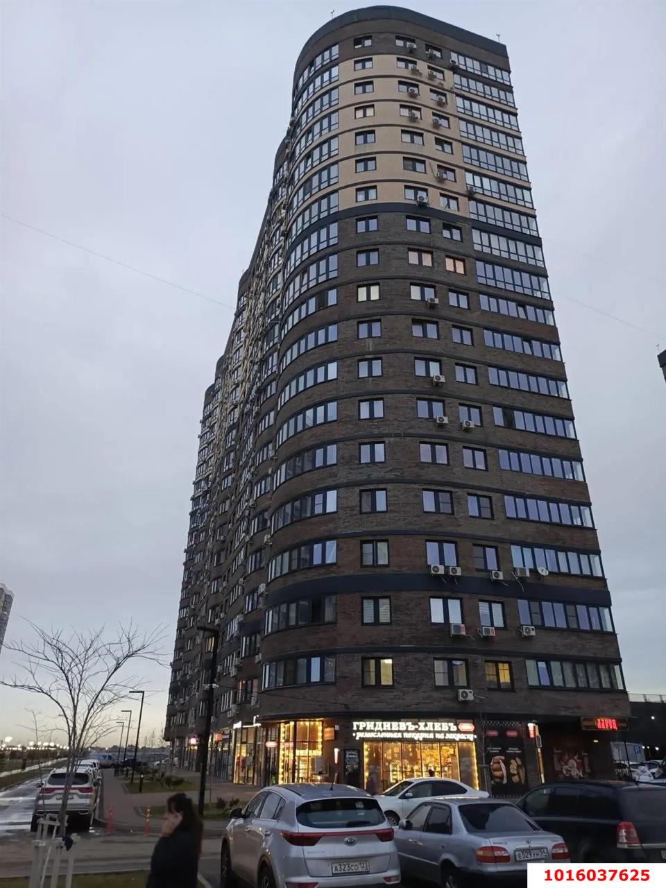 Фото №1: 1-комнатная квартира 38 м² - Краснодар, Прикубанский внутригородской округ, Россинского, мкр. жилой комплекс Red777, ул. Адмирала Крузенштерна, 5