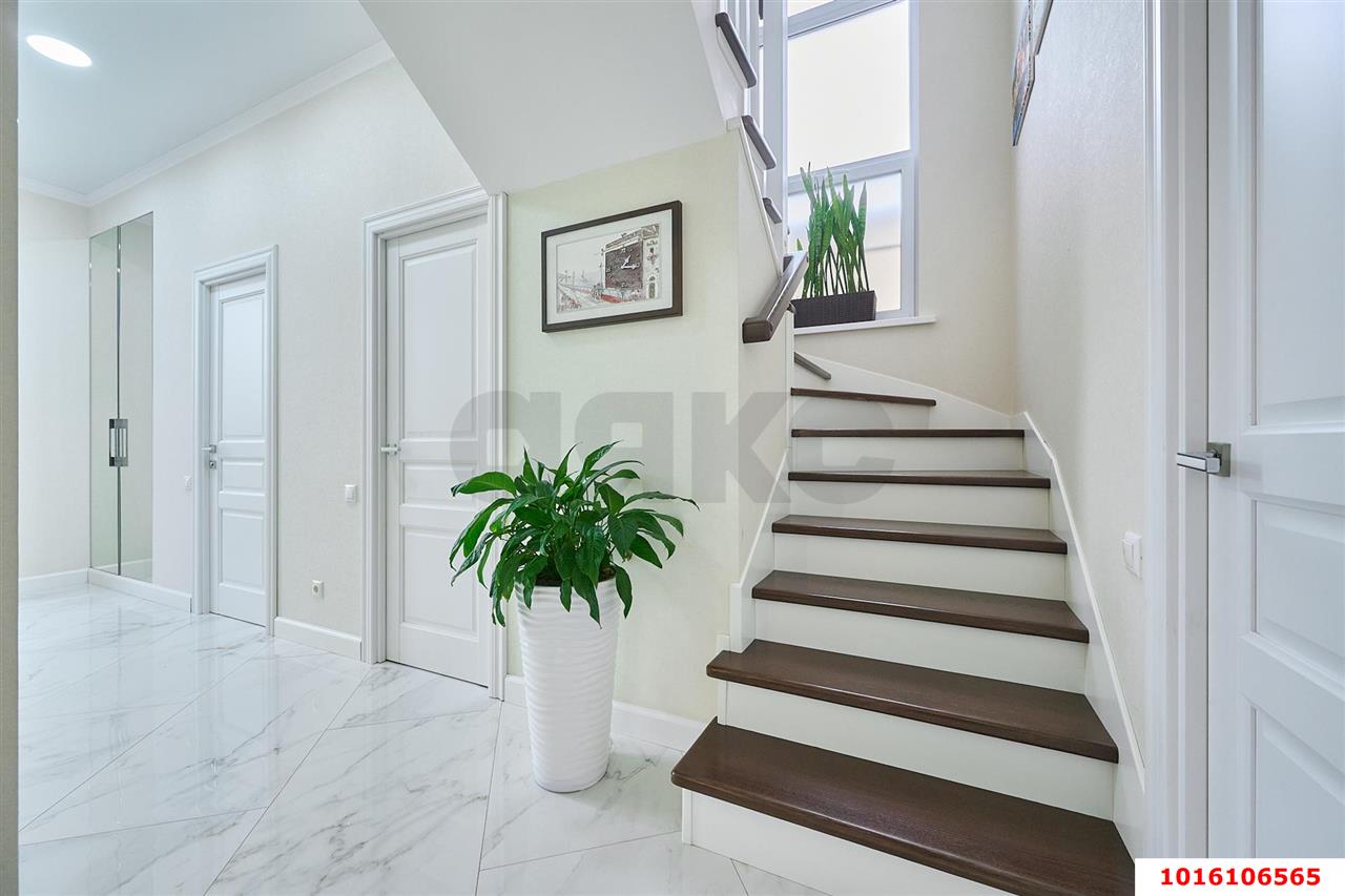 Фото №7: Дом 130 м² + 2.68 сот. - Краснодар, Центральный внутригородской округ, мкр. Дубинка, ул. Фурманова, 96