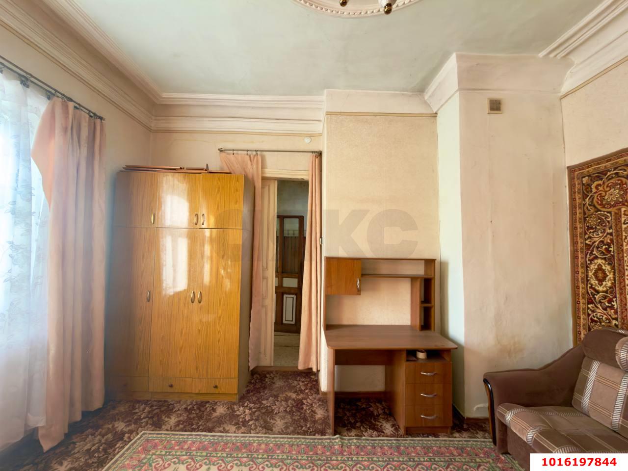 Фото №6: 2-комнатная квартира 46 м² - Краснодар, Центральный внутригородской округ, мкр. Центральный, ул. имени Максима Горького, 137