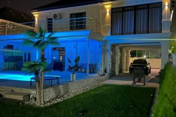 Фото №1: Дом 245 м² - Российский, мкр. Прикубанский внутригородской округ, ул. Триумфальная, 48