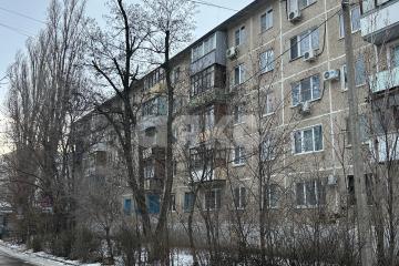 Фото №1: 3-комнатная квартира <span class="whitespace-nowrap">60 м²</span>, <span class="whitespace-nowrap">5/5 эт.</span> - Волгоград, р. Краснооктябрьский, ул. Генерала Штеменко, 26