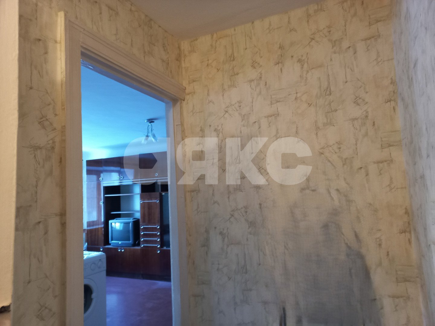 Фото №6: 1-комнатная квартира <span class="whitespace-nowrap">33 м²</span>, <span class="whitespace-nowrap">2/5 эт.</span> - Волгоград, р. Краснооктябрьский, пр-кт Металлургов, 29