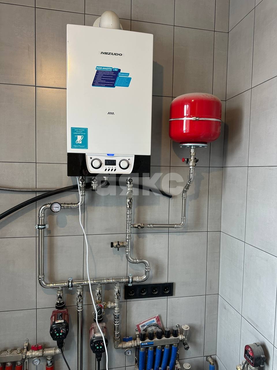 Фото №16: Дом 204 м² + 6 сот. - дачный  Спутник, ул. Звёздная