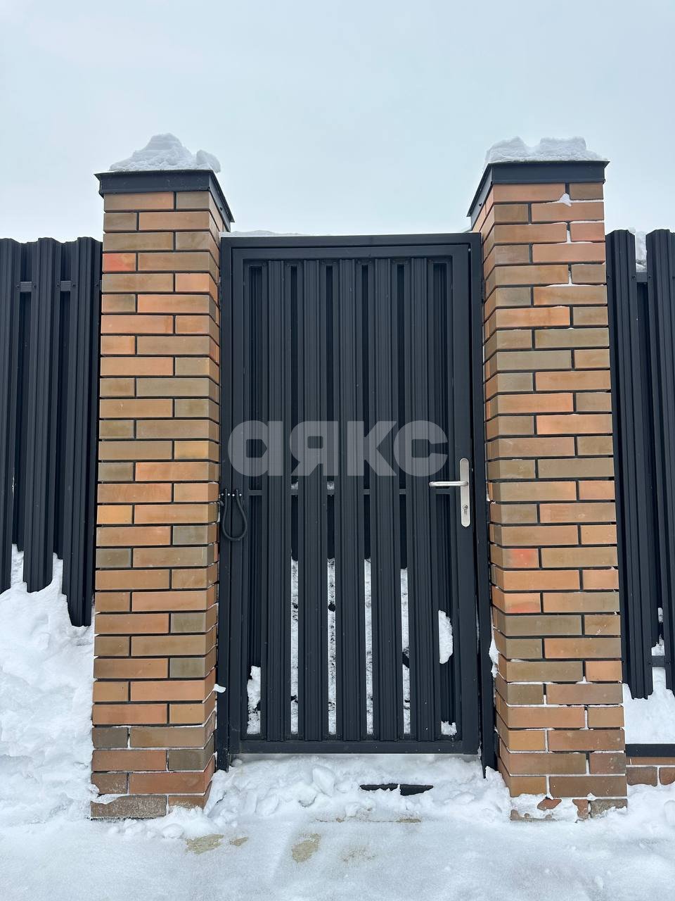 Фото №32: Дом 204 м² + 6 сот. - дачный  Спутник, ул. Звёздная