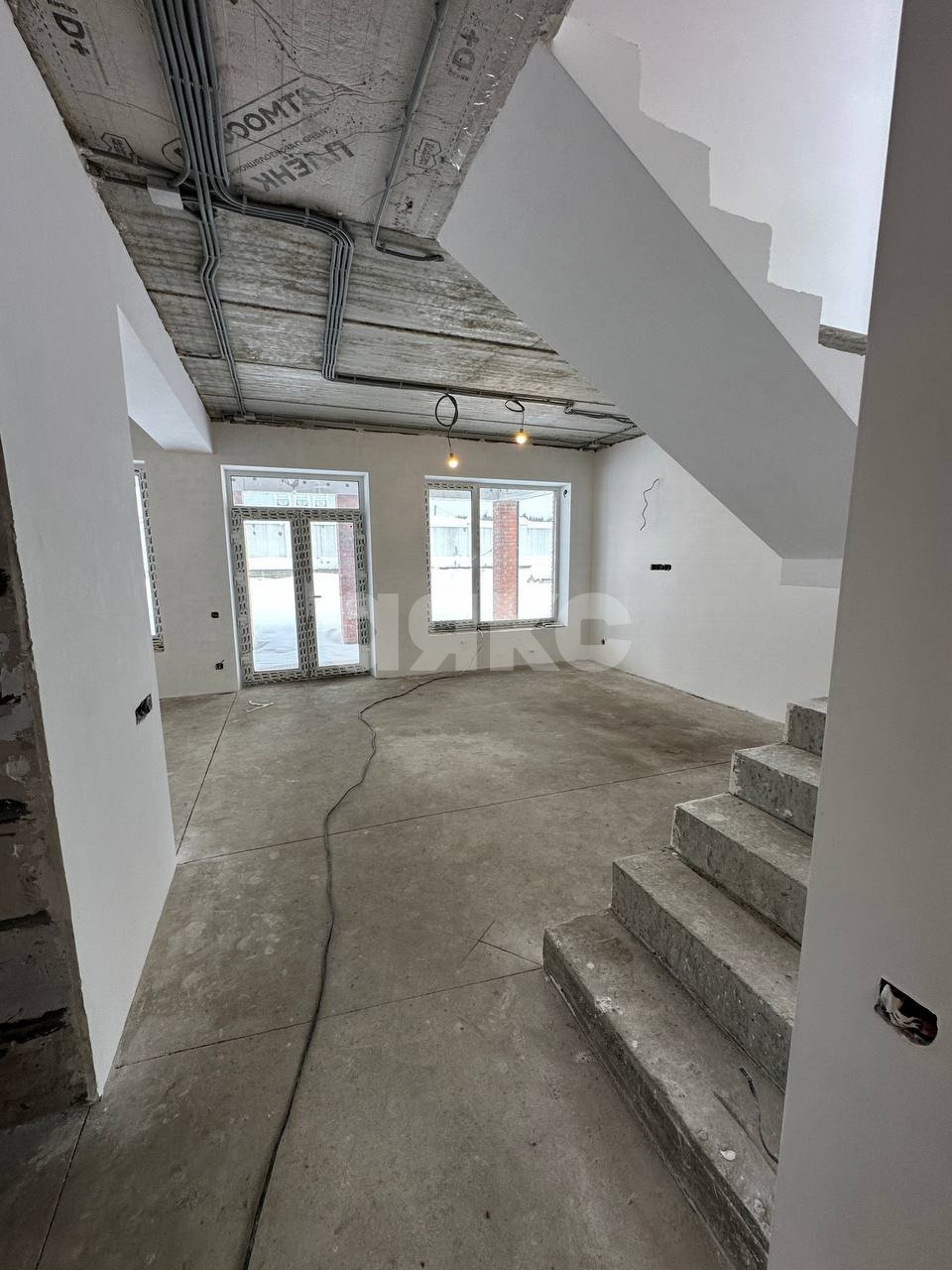 Фото №13: Дом 204 м² + 6 сот. - дачный  Спутник, ул. Звёздная