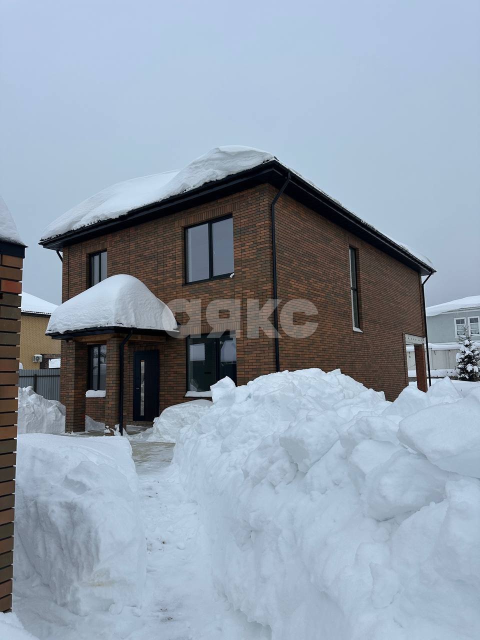 Фото №2: Дом 204 м² + 6 сот. - дачный  Спутник, ул. Звёздная