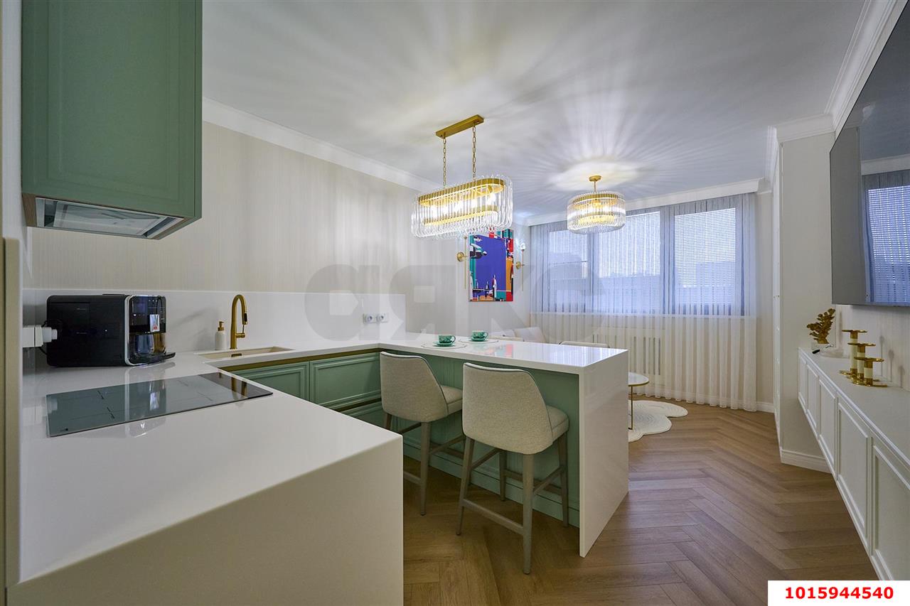 Фото №1: 1-комнатная квартира 50 м² - Краснодар, ЖК Аврора, Западный внутригородской округ, мкр. жилой комплекс Аврора, ул. имени Дзержинского, 95