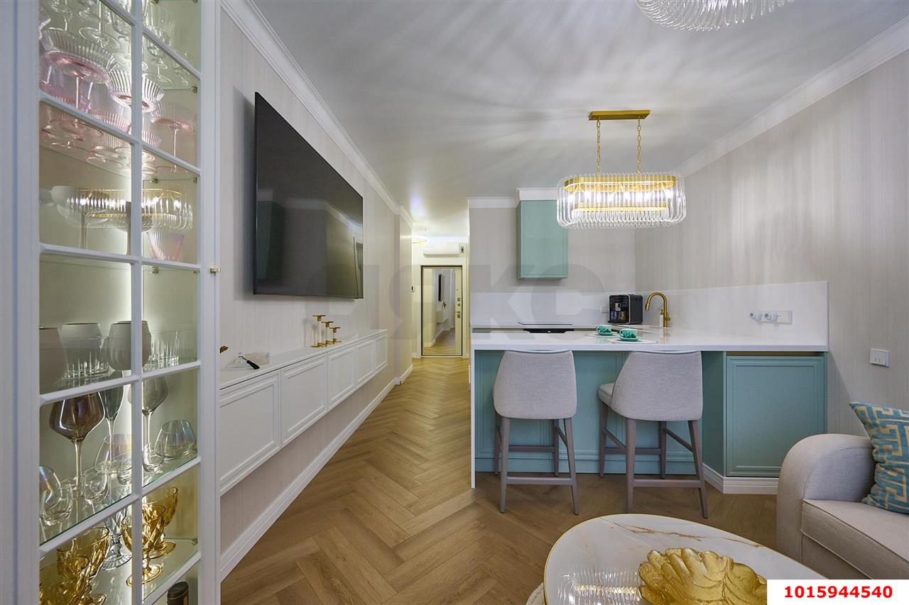 Фото №2: 1-комнатная квартира 50 м² - Краснодар, ЖК Аврора, Западный внутригородской округ, мкр. жилой комплекс Аврора, ул. имени Дзержинского, 95