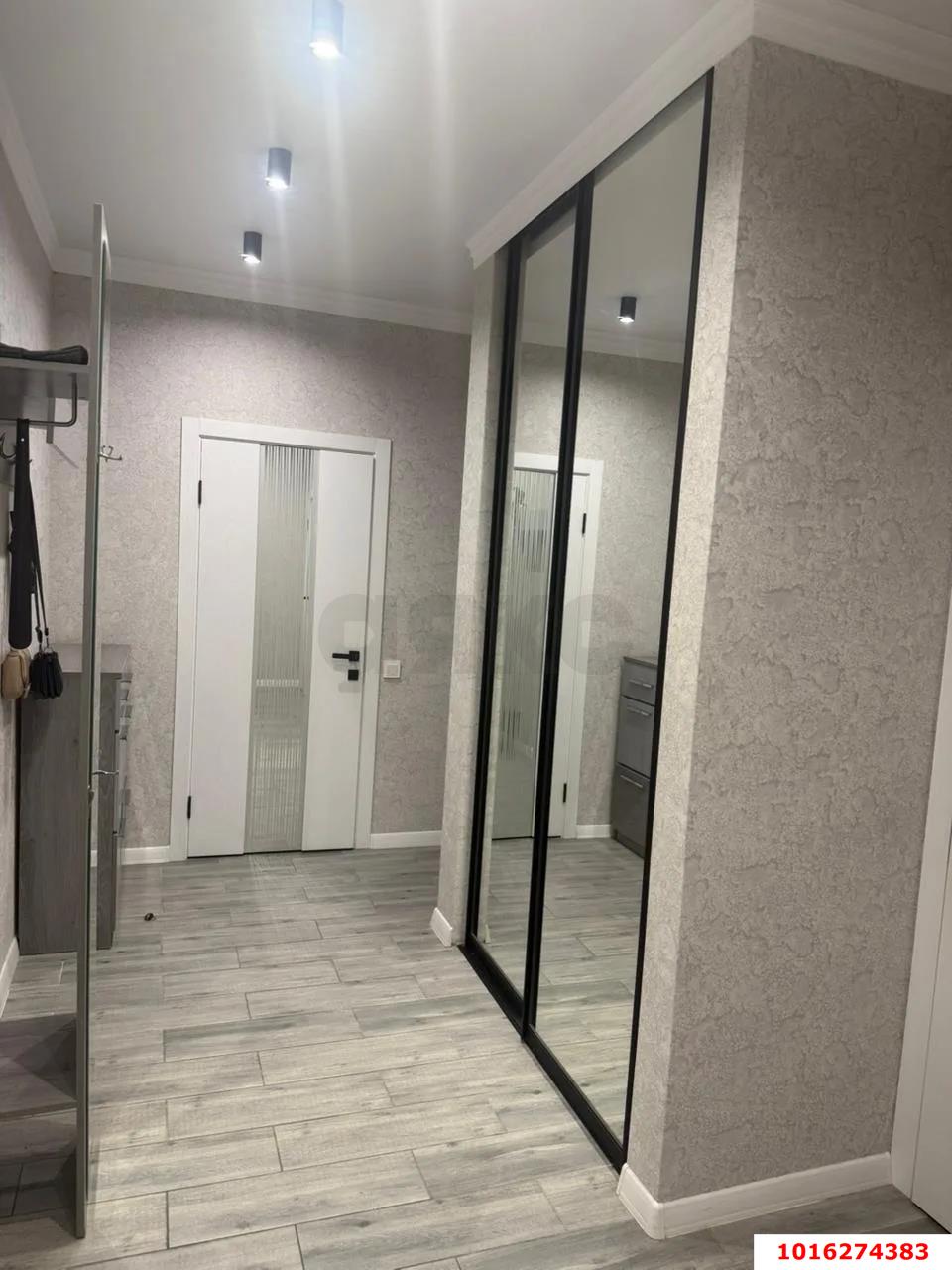 Фото №12: 2-комнатная квартира 70 м² - Краснодар, ЖК На Садовой, Центральный внутригородской округ, Центральный, мкр. жилой комплекс На Садовой, ул. Садовая, 159