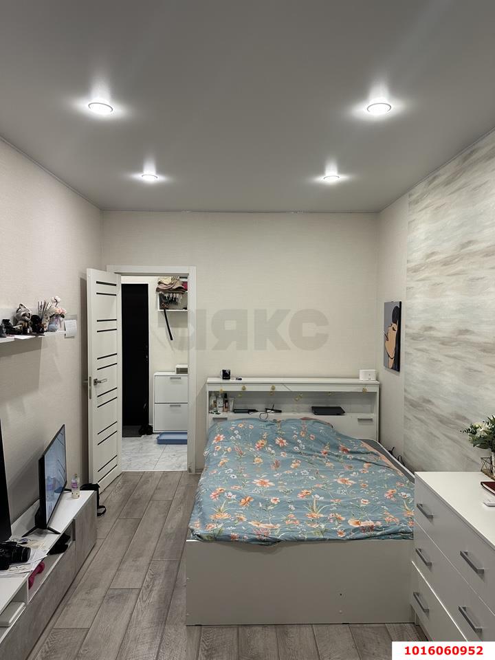 Фото №1: 1-комнатная квартира 31 м² - Краснодар, Прикубанский внутригородской округ, Калинино, Завод Радиоизмерительных Приборов, мкр. ЖК Акварели-2, ул. Тепличная, 62/1к3