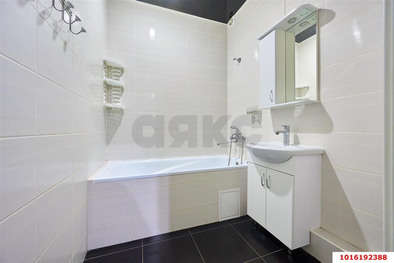 Фото №13: 2-комнатная квартира 75 м² - Краснодар, Прикубанский внутригородской округ, мкр. Восточно-Кругликовский, ул. Восточно-Кругликовская, 46/Б