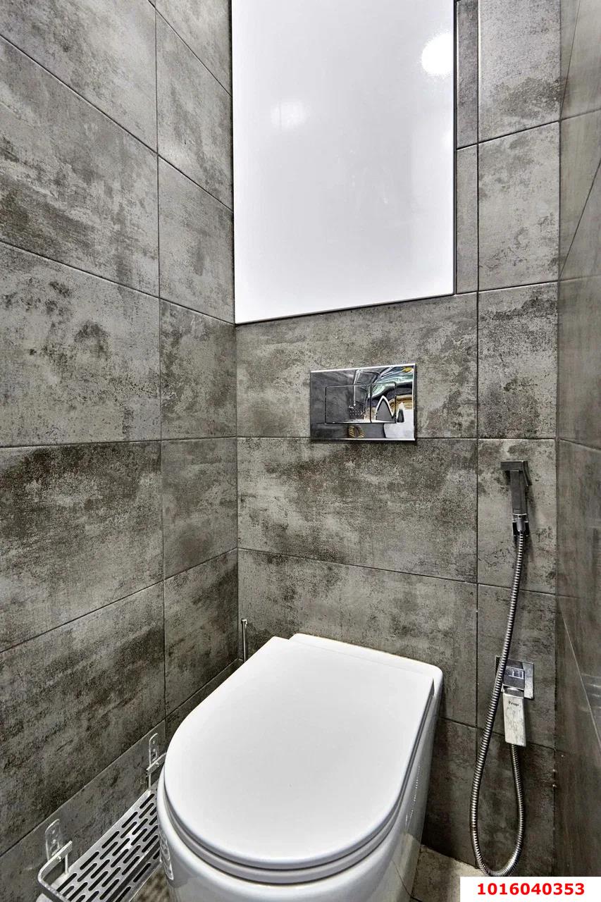 Фото №11: 1-комнатная квартира 39 м² - Краснодар, Прикубанский внутригородской округ, коттеджный  Близкий, Славянский, мкр. Светлоград, ул. Красных Партизан, 1/4к11