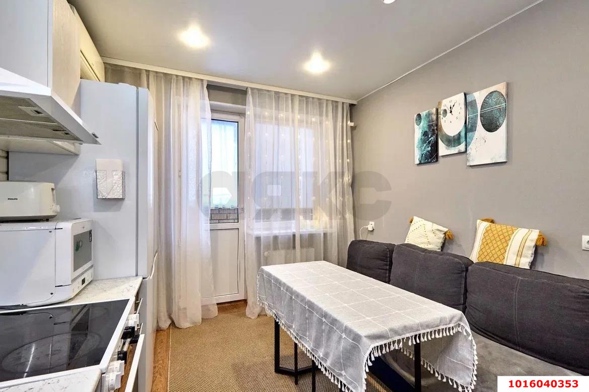 Фото №5: 1-комнатная квартира 39 м² - Краснодар, Прикубанский внутригородской округ, коттеджный  Близкий, Славянский, мкр. Светлоград, ул. Красных Партизан, 1/4к11