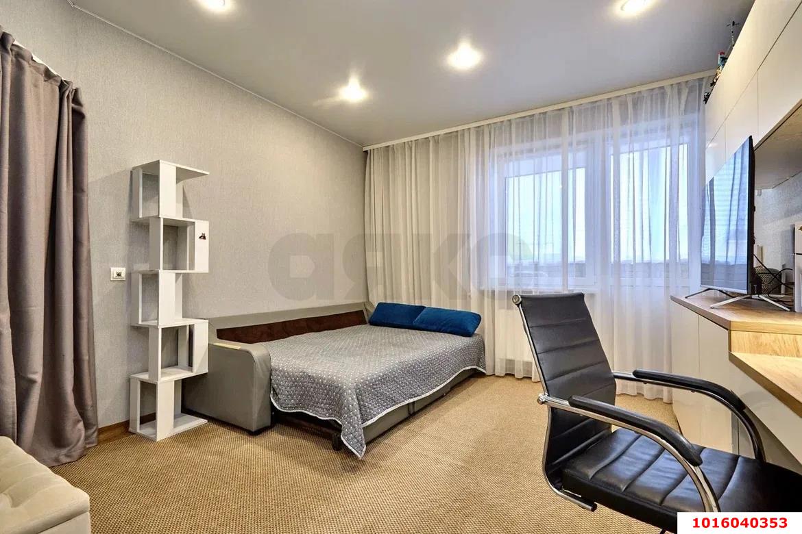 Фото №2: 1-комнатная квартира 39 м² - Краснодар, Прикубанский внутригородской округ, коттеджный  Близкий, Славянский, мкр. Светлоград, ул. Красных Партизан, 1/4к11