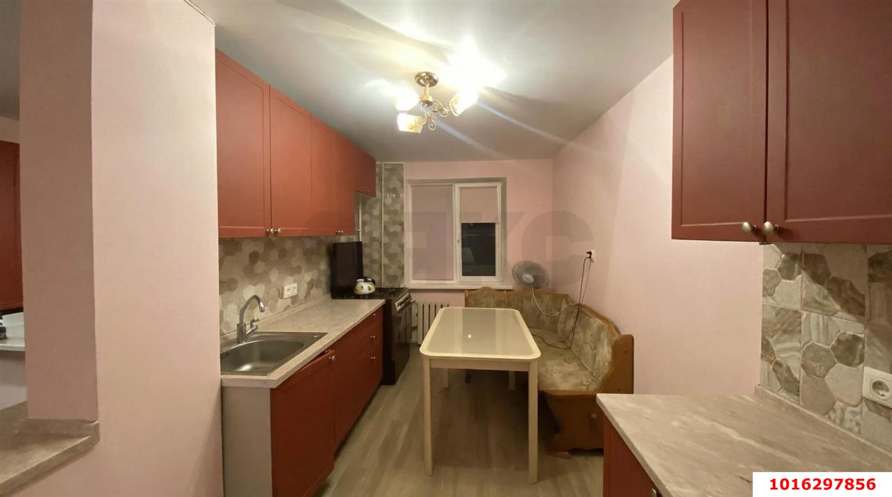 Фото №1: 2-комнатная квартира <span class="whitespace-nowrap">56 м²</span>, <span class="whitespace-nowrap">9/12 эт.</span> - Краснодар, Прикубанский внутригородской округ, мкр. Завод Измерительных Приборов, ул. Зиповская, 28