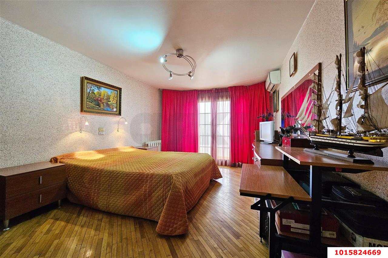 Фото №7: 4-комнатная квартира 140 м² - Краснодар, мкр. Западный внутригородской округ, ул. Фёдора Лузана, 14