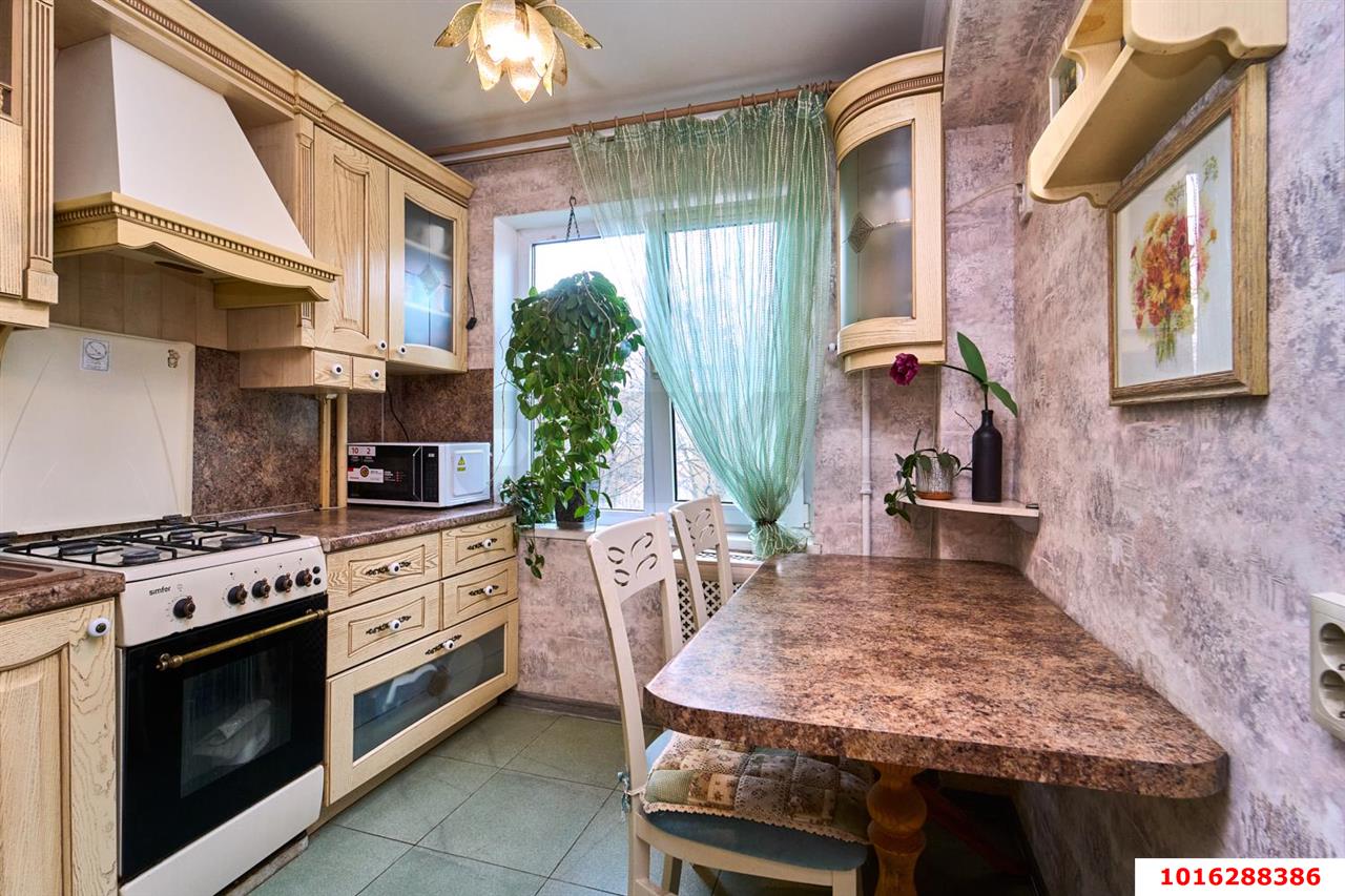 Фото №1: 2-комнатная квартира 45 м² - Краснодар, Карасунский внутригородской округ, Центральный внутригородской округ, мкр. Черёмушки, ул. 2-я Пятилетка, 9