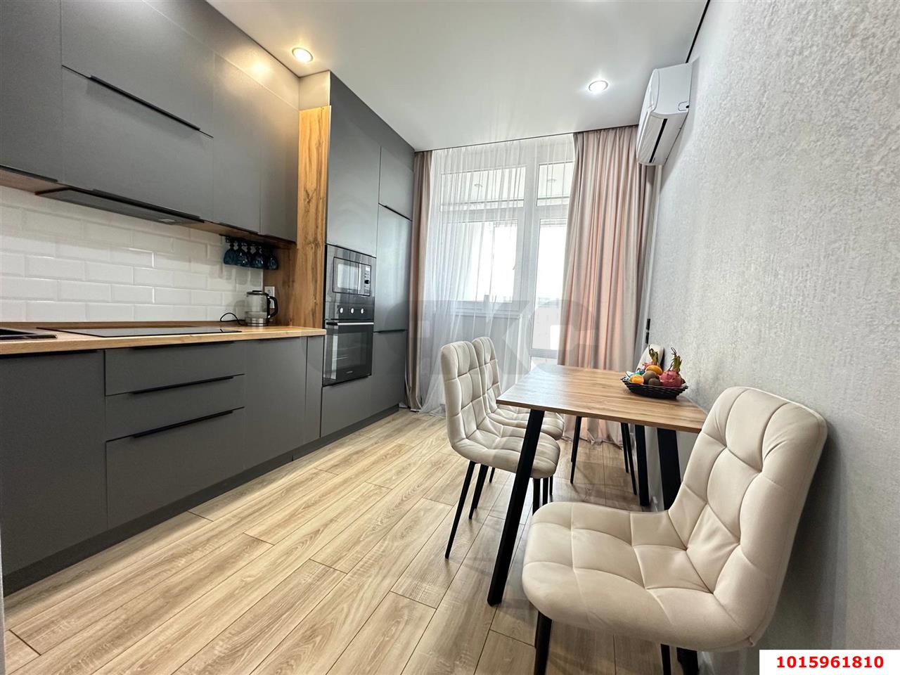 Фото №2: 1-комнатная квартира 41 м² - Краснодар, Прикубанский внутригородской округ, жилой комплекс Кубанский, мкр. Завод Измерительных Приборов, ул. Зиповская, 38