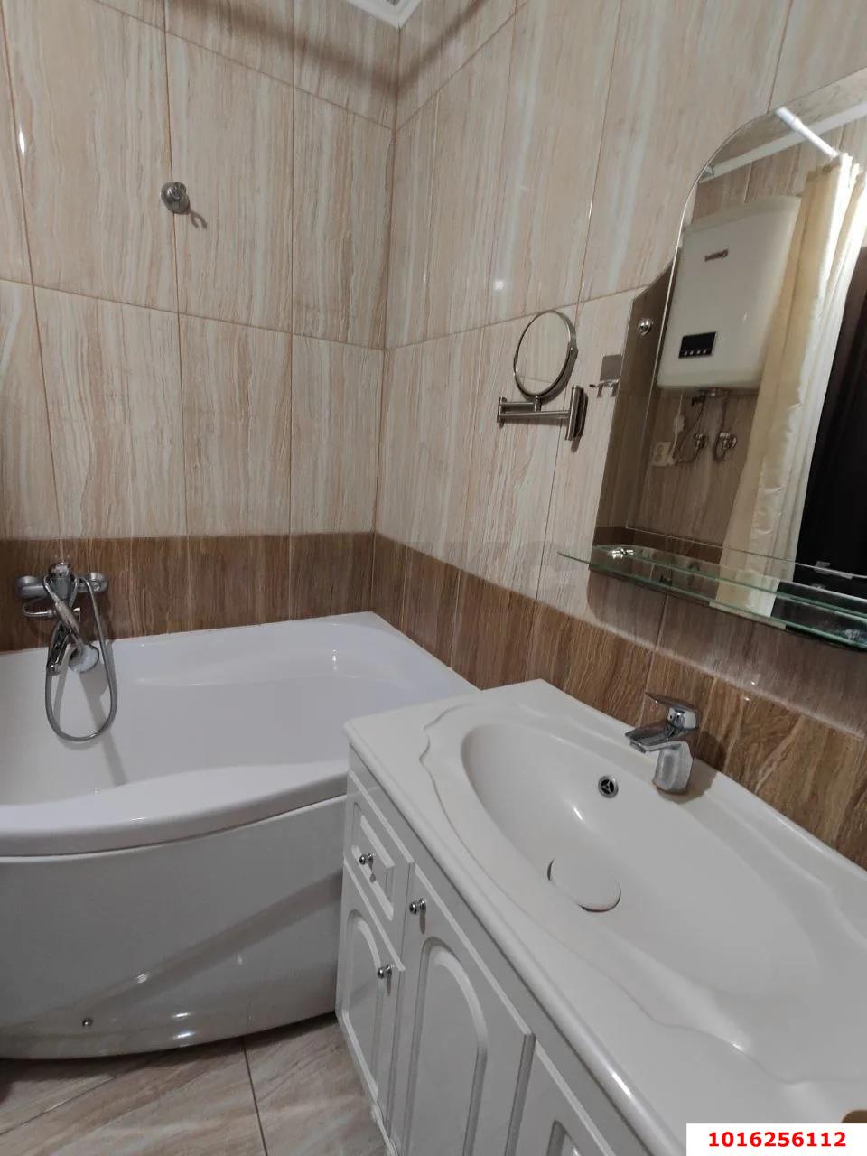 Фото №11: 2-комнатная квартира 68 м² - Краснодар, Музыкальный, ЖК Времена Года, Завод Радиоизмерительных Приборов, Прикубанский внутригородской округ, жилой комплекс Времена года, мкр. имени Петра Метальникова, ул. Петра Метальникова, 5к3