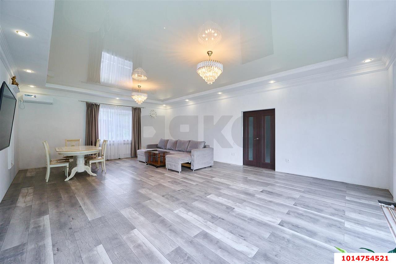 Фото №6: Дом <span class="whitespace-nowrap">220 м²</span> <span class="whitespace-nowrap">+ 4.29 сот.</span>, <span class="whitespace-nowrap">2 эт.</span> - Елизаветинская, Прикубанский внутригородской округ, ст Восход, ул. Центральная, 9