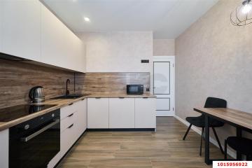 Фото №2: 1-комнатная квартира 44 м² - Краснодар, мкр. Почтовый, пр-кт имени писателя Знаменского, 10