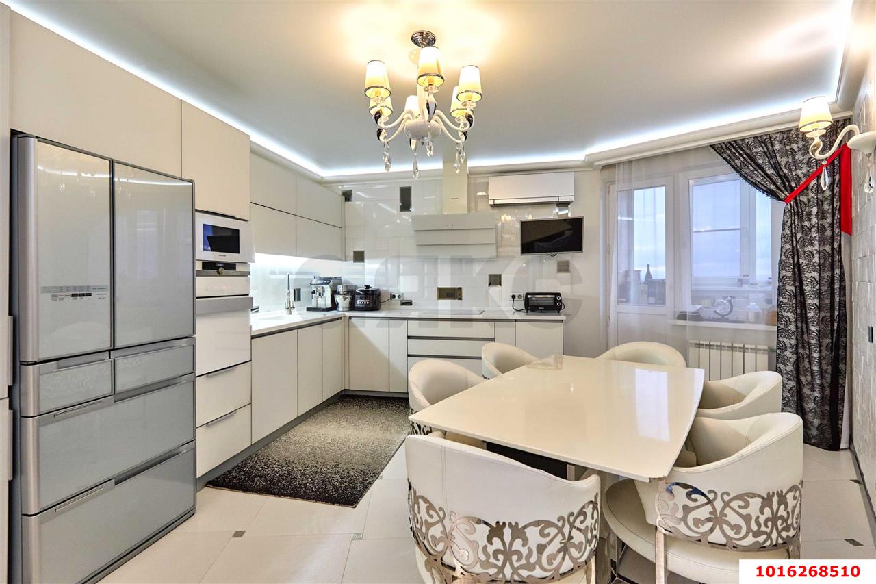 Фото №2: 4-комнатная квартира 150 м² - Краснодар, Центральный внутригородской округ, Западный внутригородской округ, мкр. Центральный, ул. Кубанская набережная, 31/1