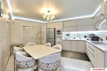 Фото №1: 4-комнатная квартира 150 м² - Краснодар, мкр. Центральный, ул. Кубанская набережная, 31/1