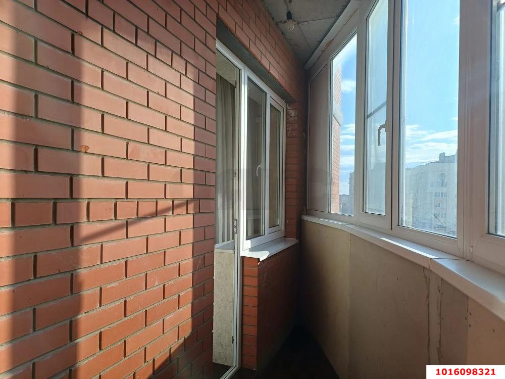 Фото №10: 1-комнатная квартира 38 м² - Краснодар, Прикубанский внутригородской округ, мкр. Краевая Клиническая Больница, ул. Домбайская, 6/2