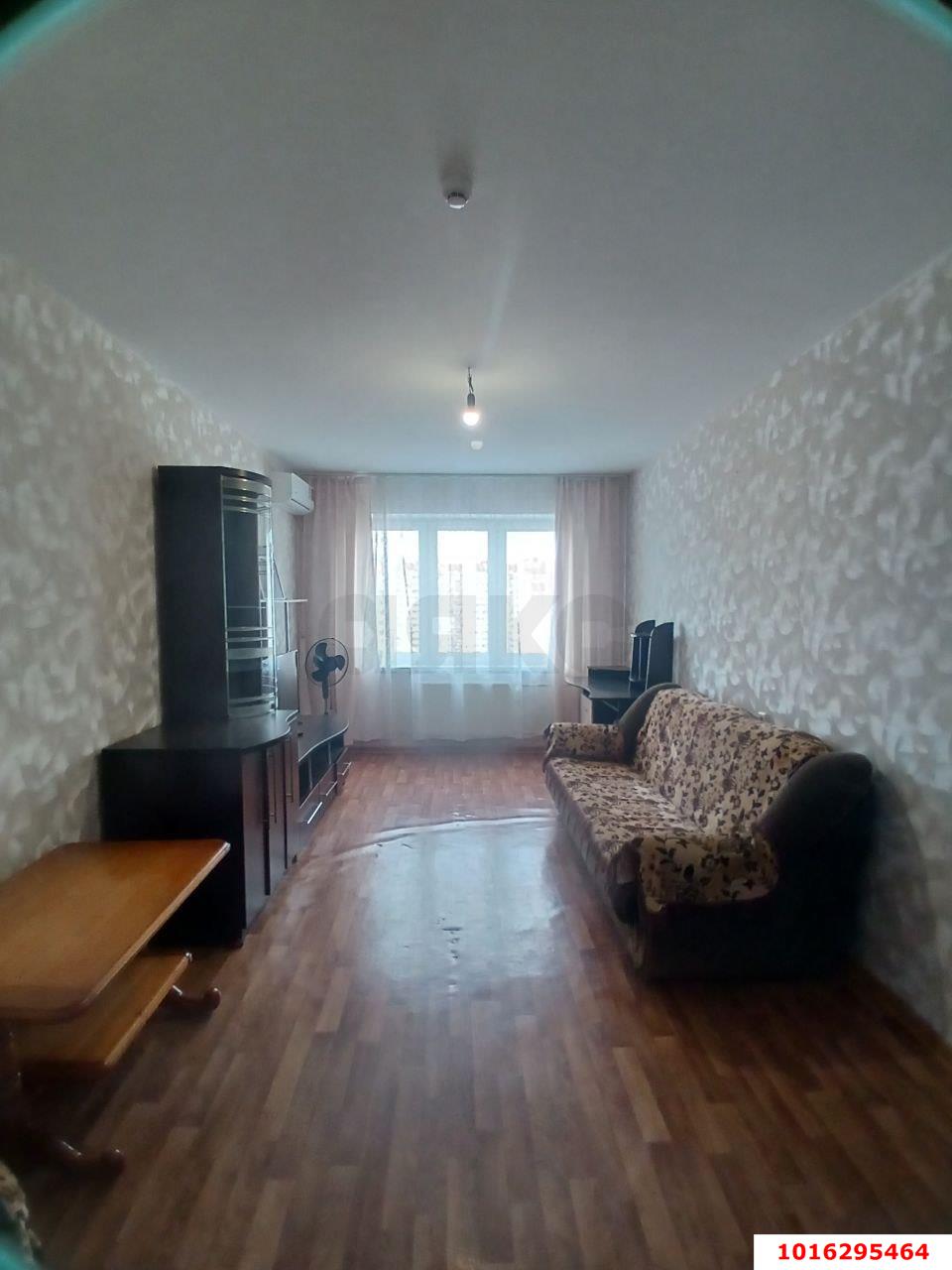 Фото №1: 2-комнатная квартира 61 м² - Краснодар, Прикубанский внутригородской округ, мкр. Восточно-Кругликовский, ул. Героев-Разведчиков, 26