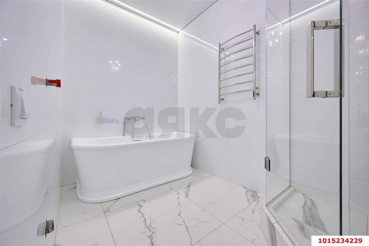 Фото №8: 3-комнатная квартира 103 м² - Краснодар, Карасунский внутригородской округ, Хлопчато-бумажный Комбинат, мкр. жилой комплекс Аквамарин, ул. Уральская, 75к2