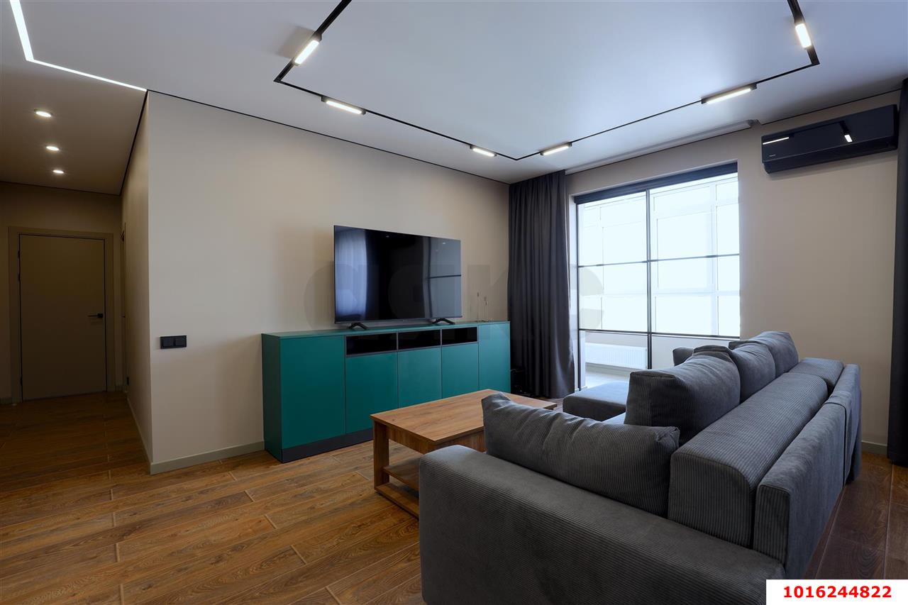 Фото №1: 3-комнатная квартира 92 м² - Краснодар, Карасунский внутригородской округ, Хлопчато-бумажный Комбинат, мкр. жилой комплекс Элегант, ул. Старокубанская, 137/1