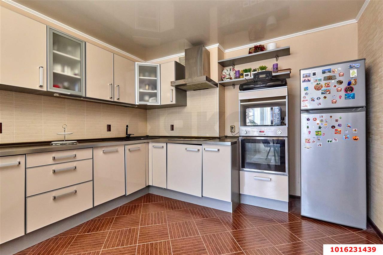 Фото №2: 3-комнатная квартира 75 м² - Краснодар, Западный внутригородской округ, мкр. Юбилейный, пр-кт Чекистов, 24/1