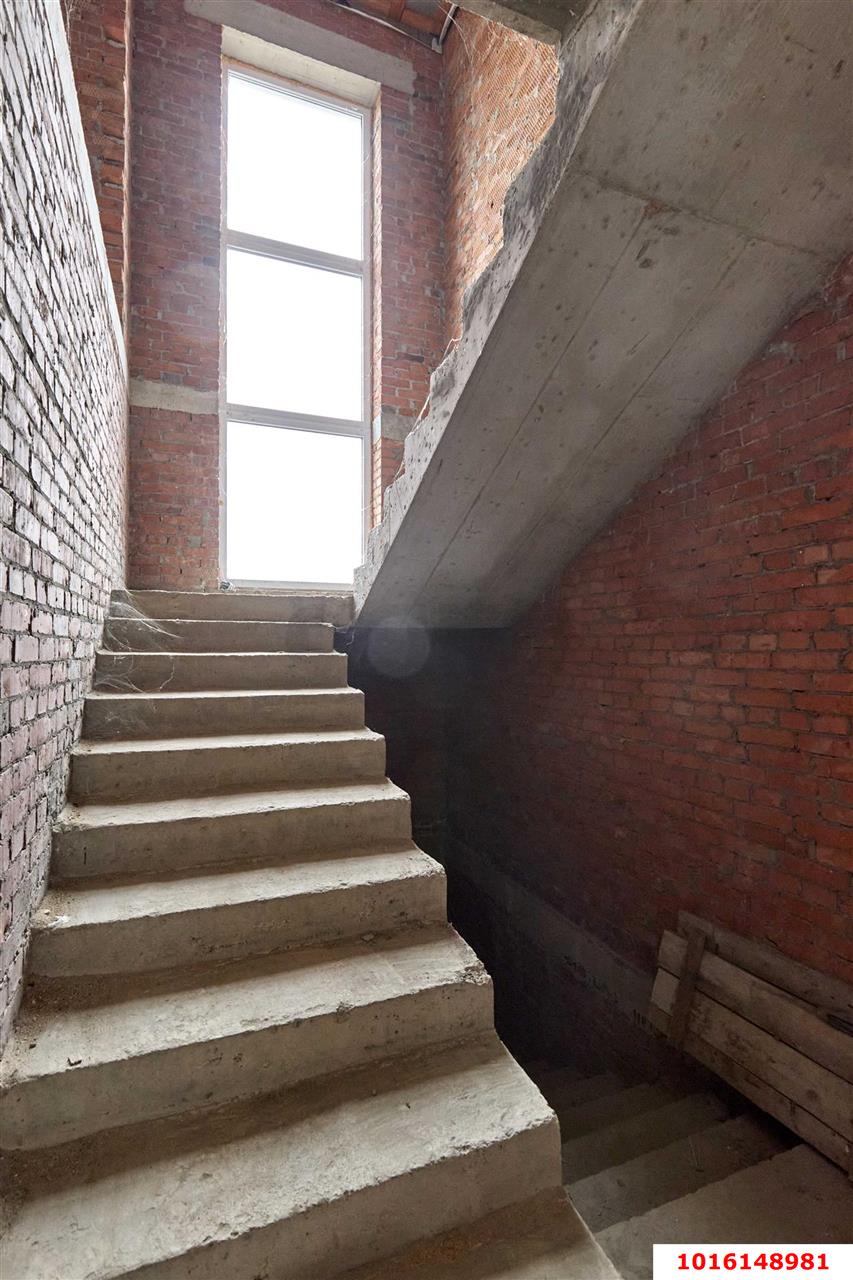 Фото №12: Дом 437 м² + 6.3 сот. - Краснодар, Западный внутригородской округ, мкр. Фестивальный, ул. Труда, 10