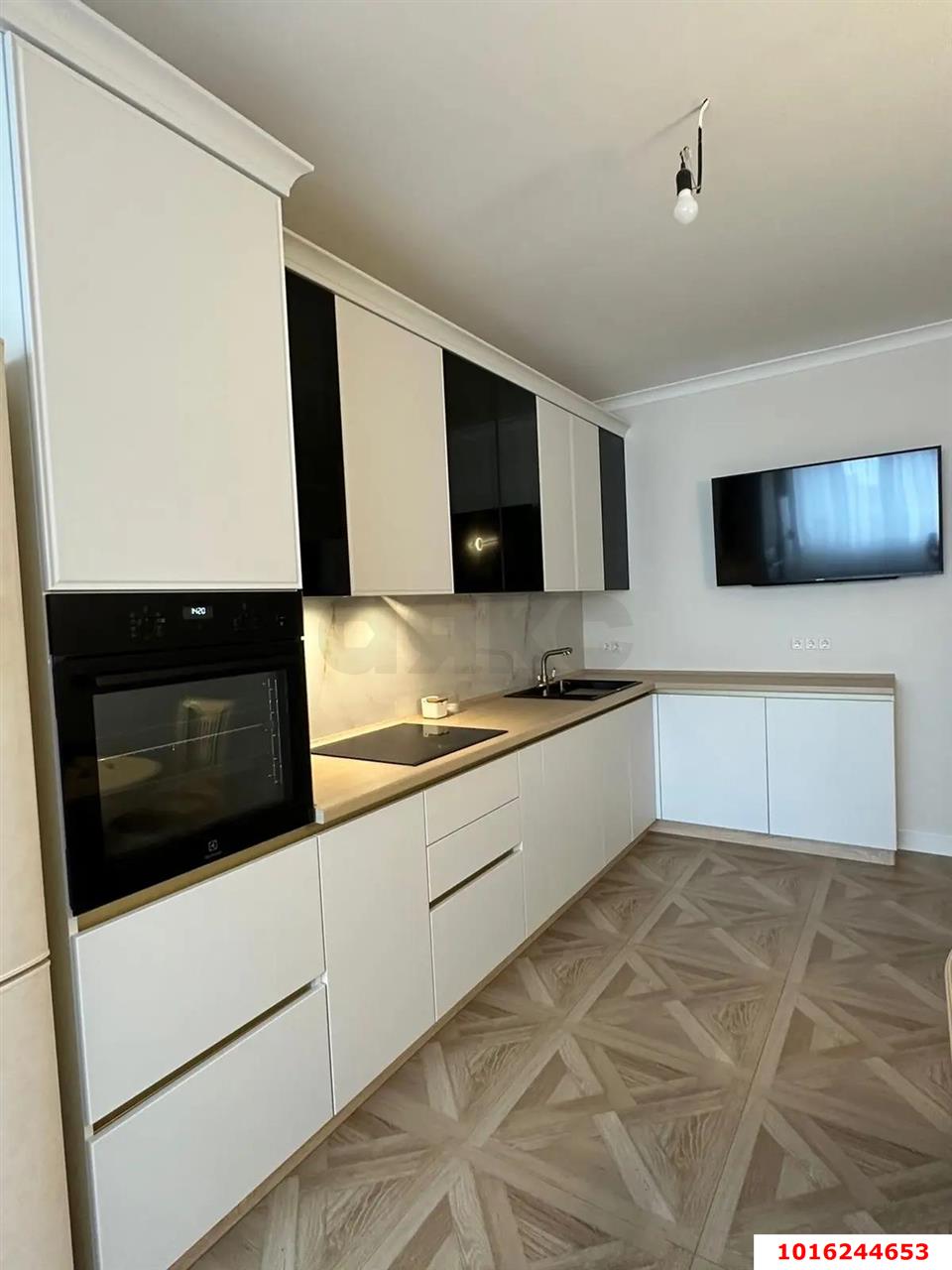 Фото №1: 2-комнатная квартира 86 м² - Краснодар, Западный внутригородской округ, мкр. Юбилейный, ул. Думенко, 21