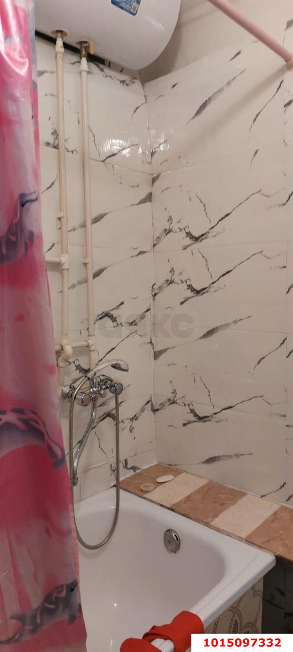 Фото №3: Дом 50 м² + 0.1 сот. - Краснодар, Центральный внутригородской округ, мкр. Центральный, ул. имени Максима Горького, 156