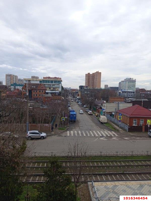 Фото №11: 2-комнатная квартира 48 м² - Краснодар, Центральный внутригородской округ, мкр. Центральный, ул. Коммунаров, 201