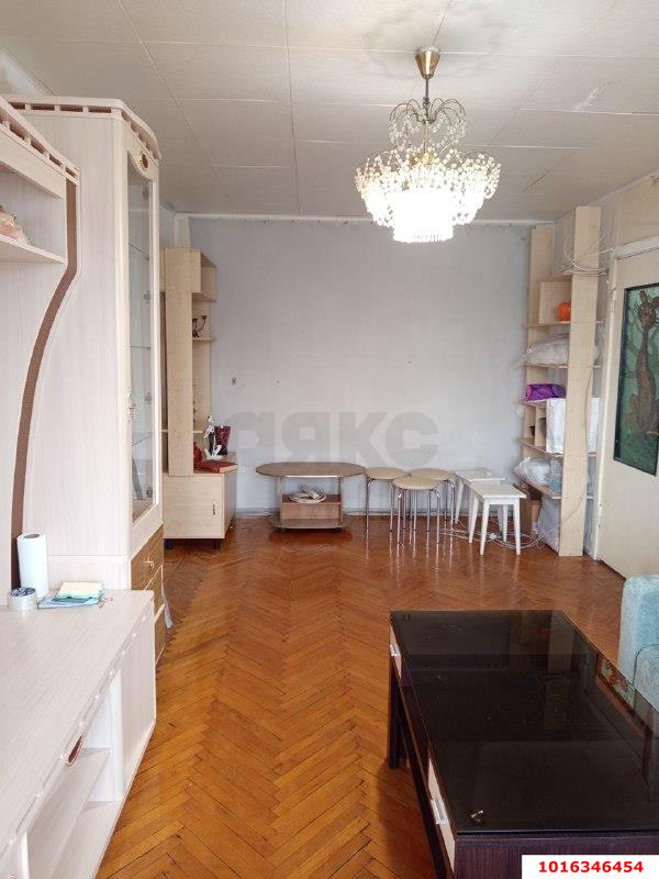 Фото №2: 2-комнатная квартира 48 м² - Краснодар, Центральный внутригородской округ, мкр. Центральный, ул. Коммунаров, 201