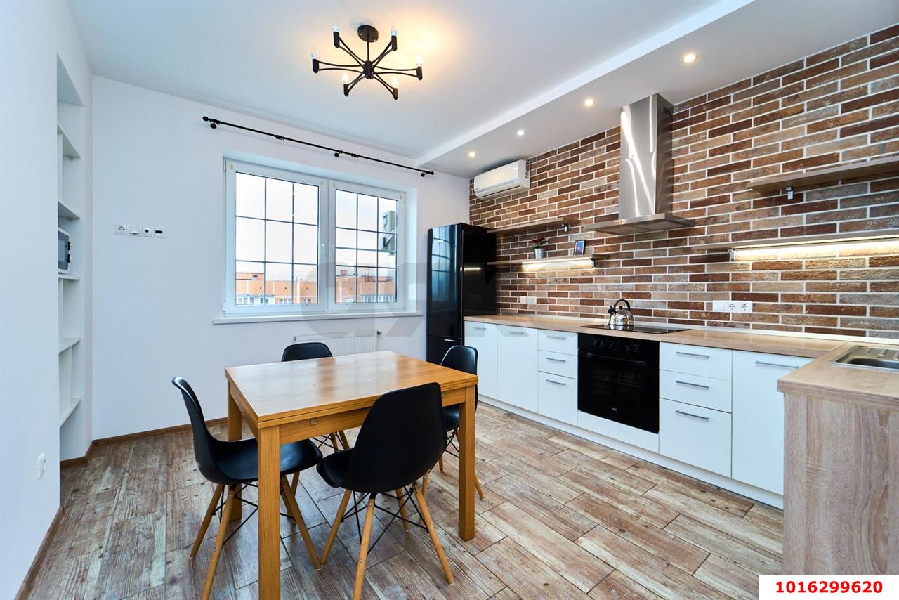 Фото №1: 2-комнатная квартира 66 м² - Краснодар, Прикубанский внутригородской округ, Солнечный, мкр. Фестивальный, ул. Казбекская, 3