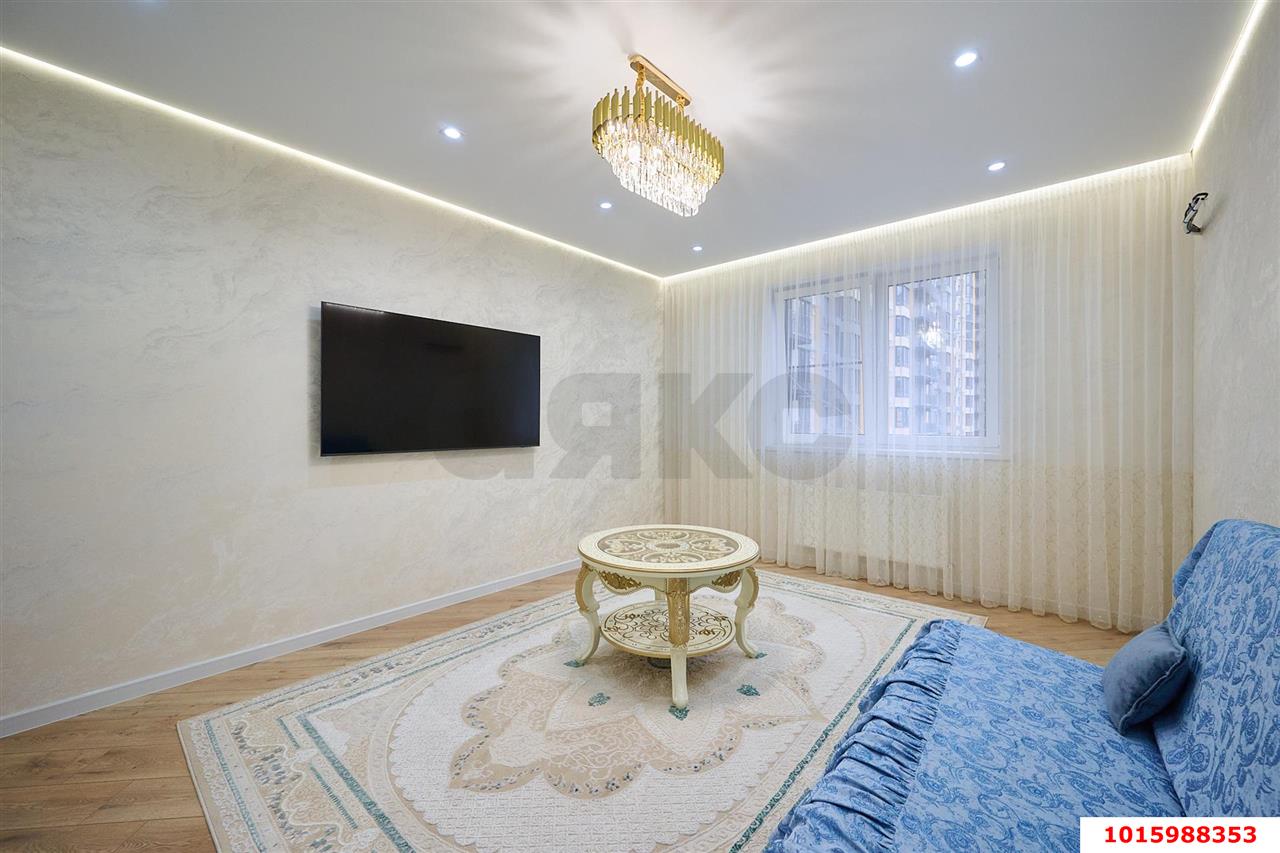 Фото №9: 3-комнатная квартира 80 м² - Краснодар, ЖК Урал, Карасунский внутригородской округ, Камвольно-суконный Комбинат, мкр. жилой комплекс Ural, ул. Уральская, 87/7