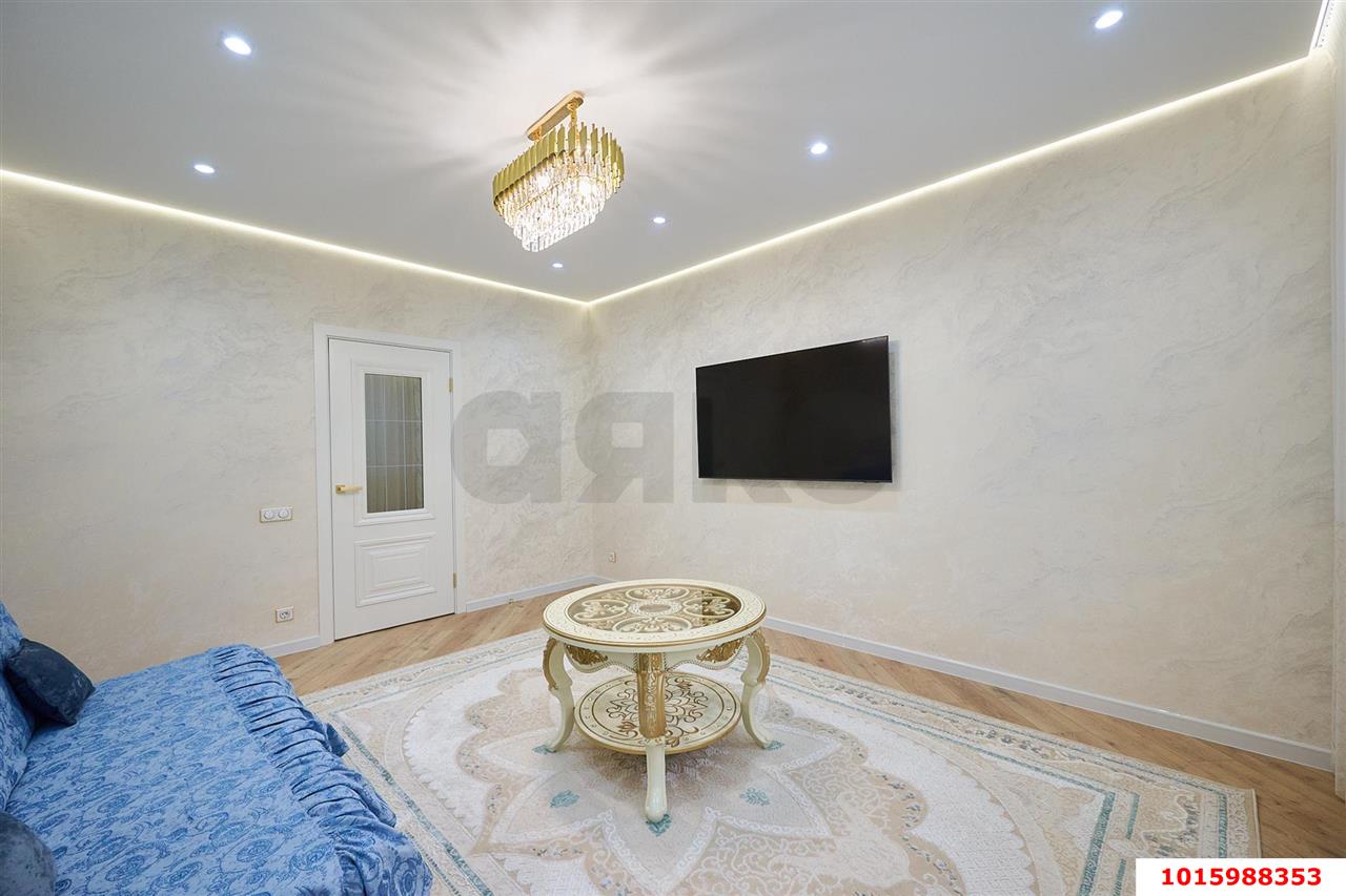 Фото №10: 3-комнатная квартира 80 м² - Краснодар, ЖК Урал, Карасунский внутригородской округ, Камвольно-суконный Комбинат, мкр. жилой комплекс Ural, ул. Уральская, 87/7