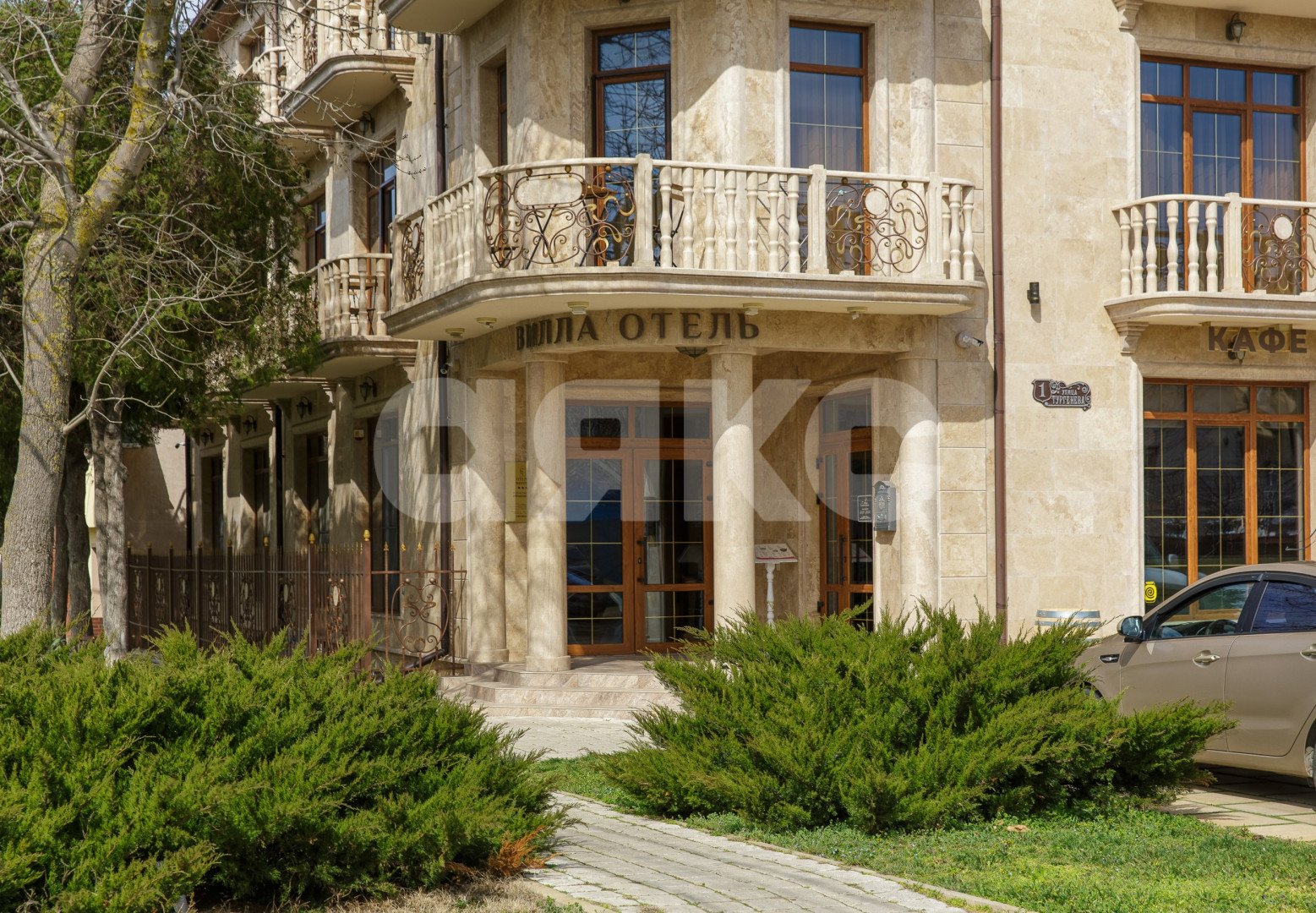 Фото №3: Дом 987 м² + 3.71 сот. - Анапа, ул. Тургенева, 1