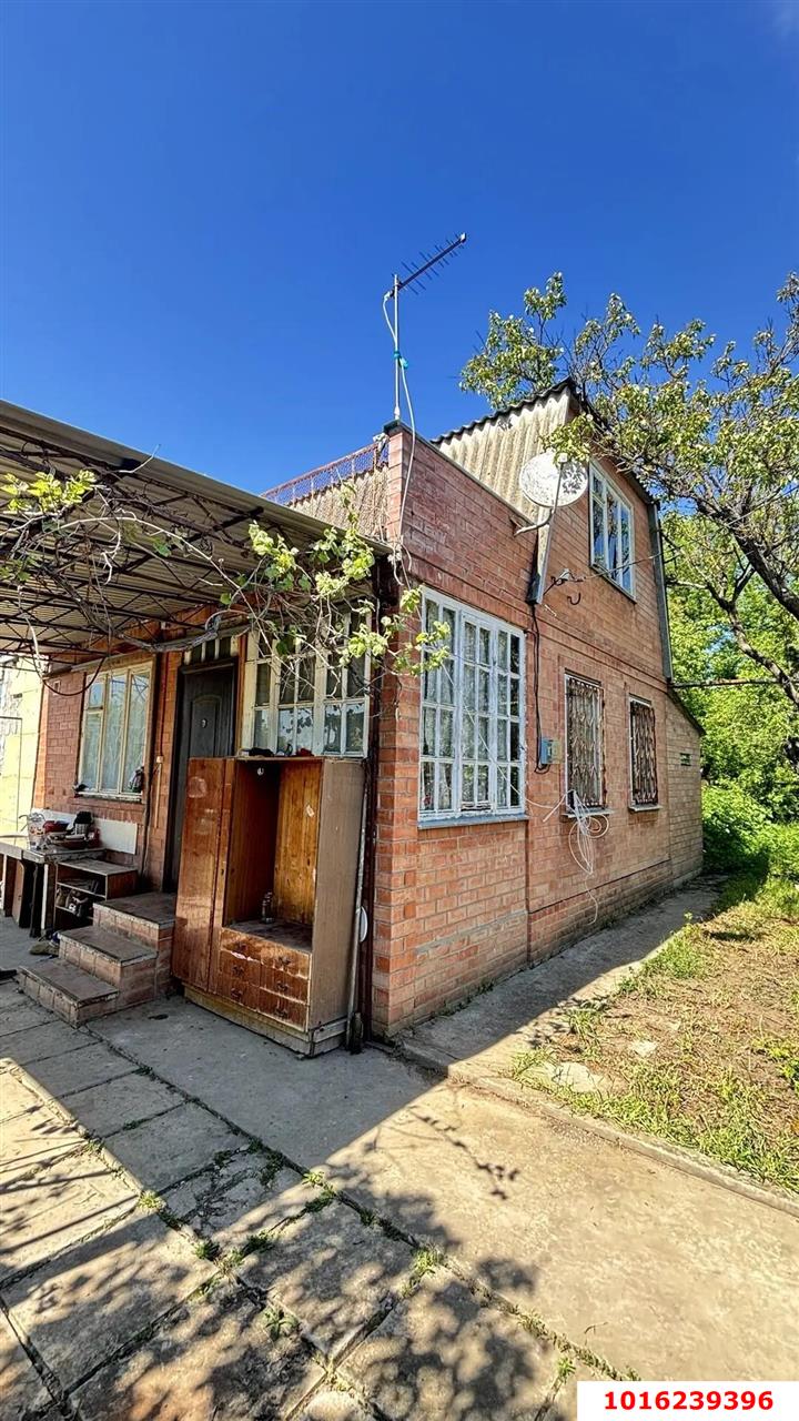Фото №1: Дом 160 м² + 4.73 сот. - СНТ Строитель, мкр. Прикубанский внутригородской округ, ул. Сиреневая, 45