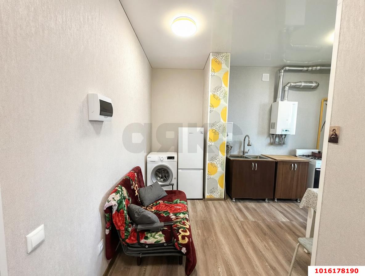 Фото №3: 2-комнатная квартира <span class="whitespace-nowrap">42 м²</span>, <span class="whitespace-nowrap">4/4 эт.</span> - Краснодар, Прикубанский внутригородской округ, мкр. ЖК Дубровка, ул. Беговая, 56к2