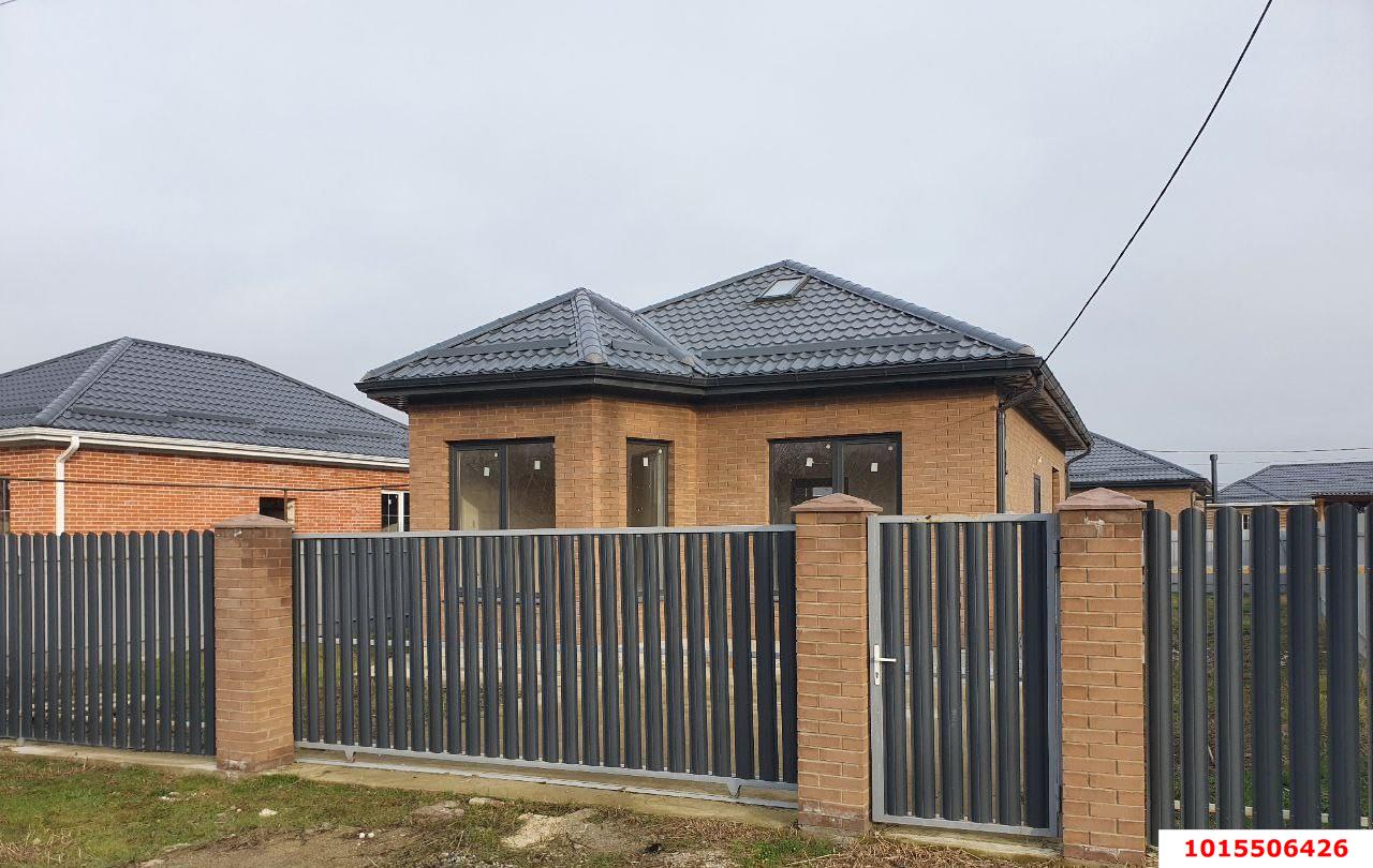 Фото №1: Дом 75 м² + 4 сот. - Новотитаровская, ул. Советская, 56