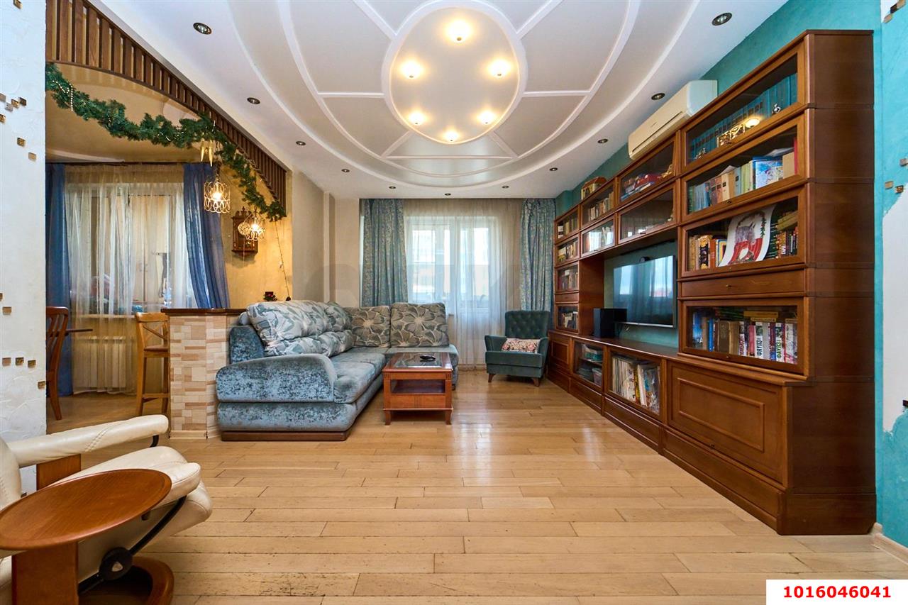 Фото №1: 3-комнатная квартира 89 м² - Краснодар, Центральный внутригородской округ, мкр. Завод Измерительных Приборов, ул. Московская, 59