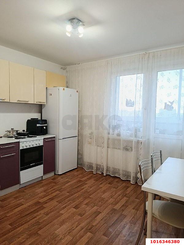 Фото №1: 1-комнатная квартира 40 м² - Краснодар, Прикубанский внутригородской округ, мкр. Восточно-Кругликовский, ул. Героев-Разведчиков, 32