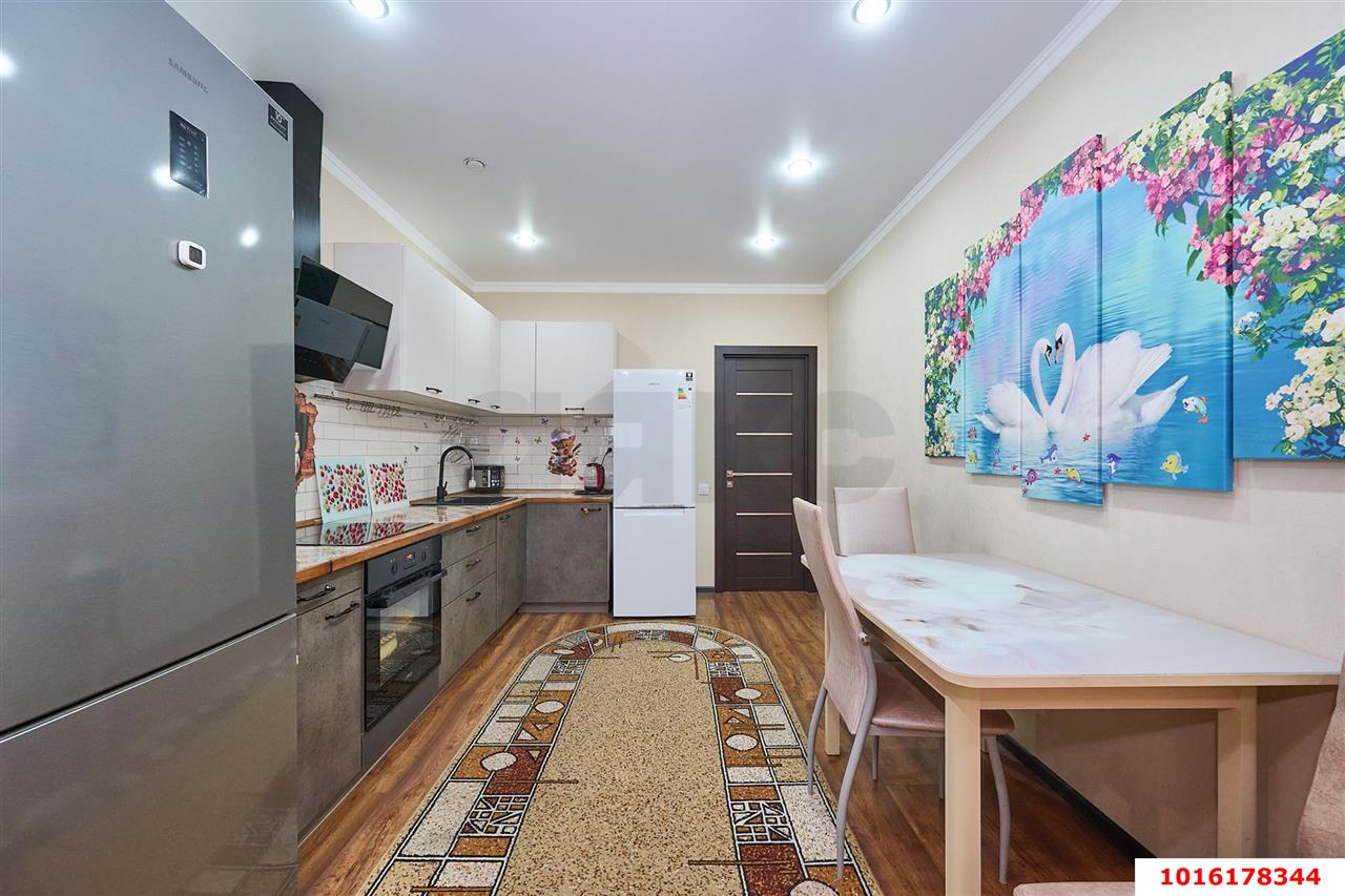 Фото №1: 3-комнатная квартира 63 м² - Краснодар, Карасунский внутригородской округ, мкр. Гидростроителей, ул. имени Дмитрия Благоева